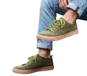Columbia Men's Khaki Green Canvas Gum Sole Lace Up Sneakers